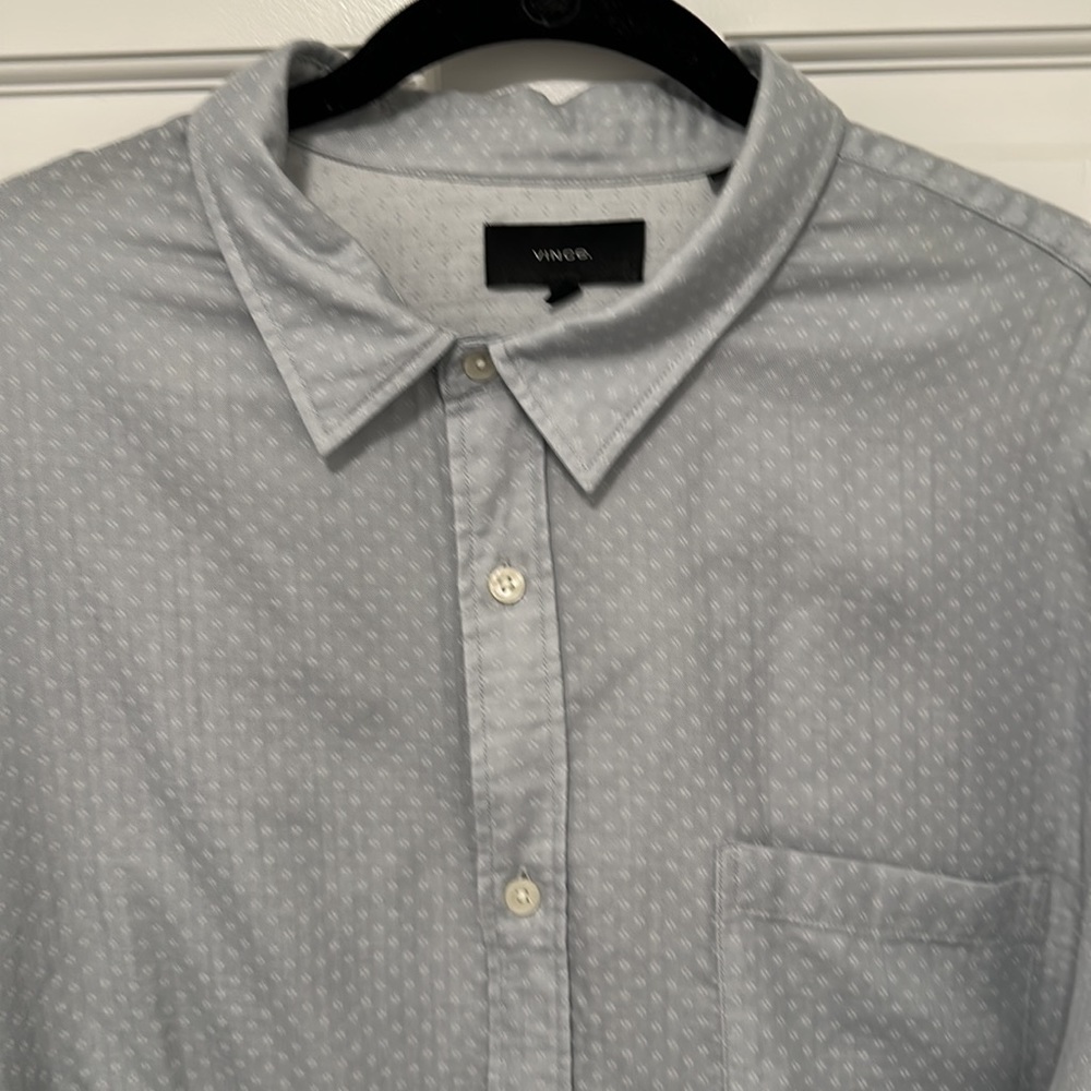 Vince button down top - Picture 2 of 5